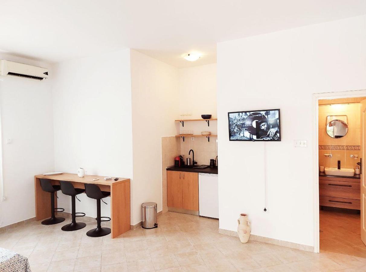 Apartmani Radovic Bijela Exteriör bild