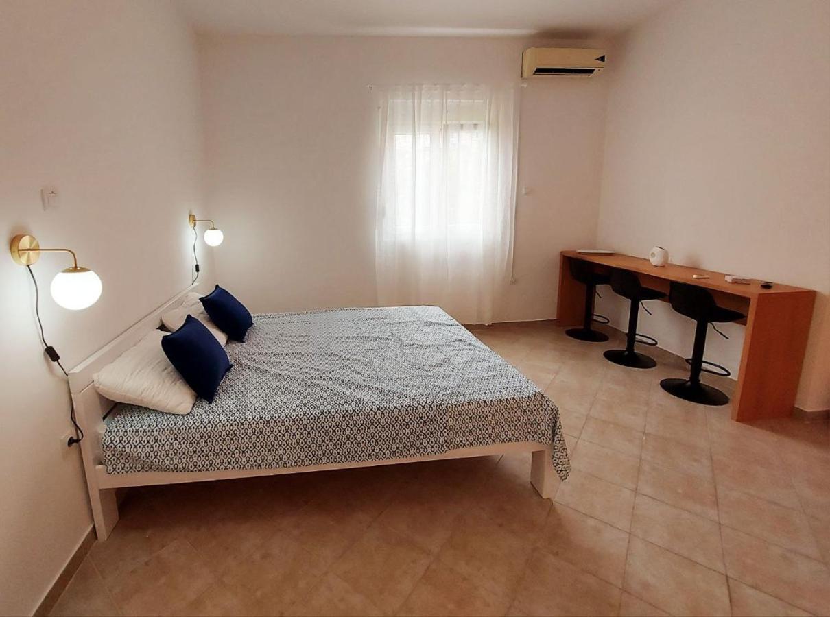 Apartmani Radovic Bijela Exteriör bild