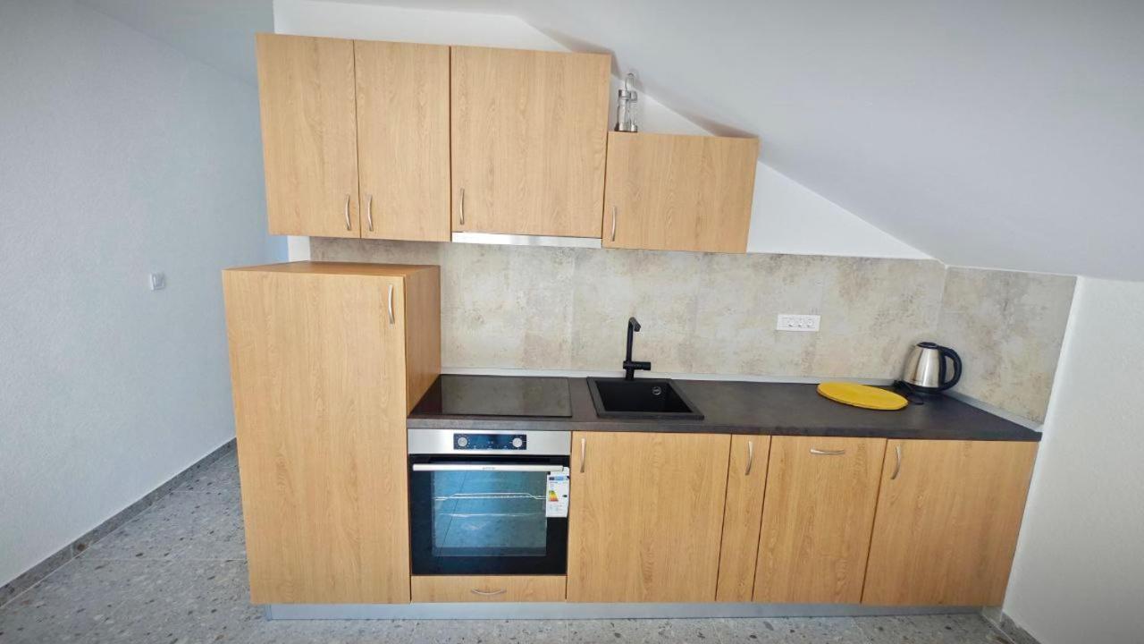 Apartmani Radovic Bijela Exteriör bild