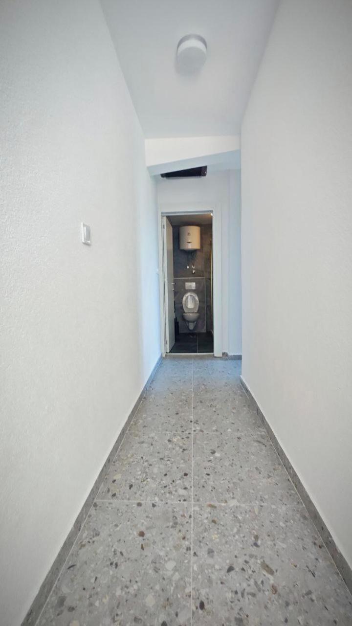 Apartmani Radovic Bijela Exteriör bild