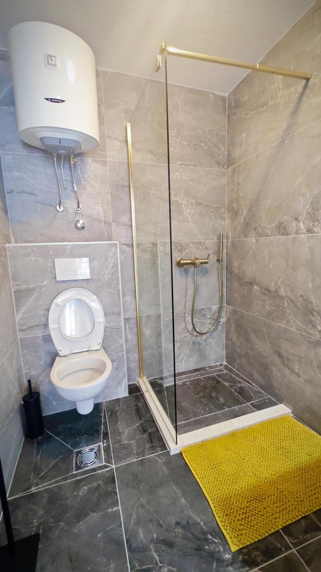 Apartmani Radovic Bijela Exteriör bild