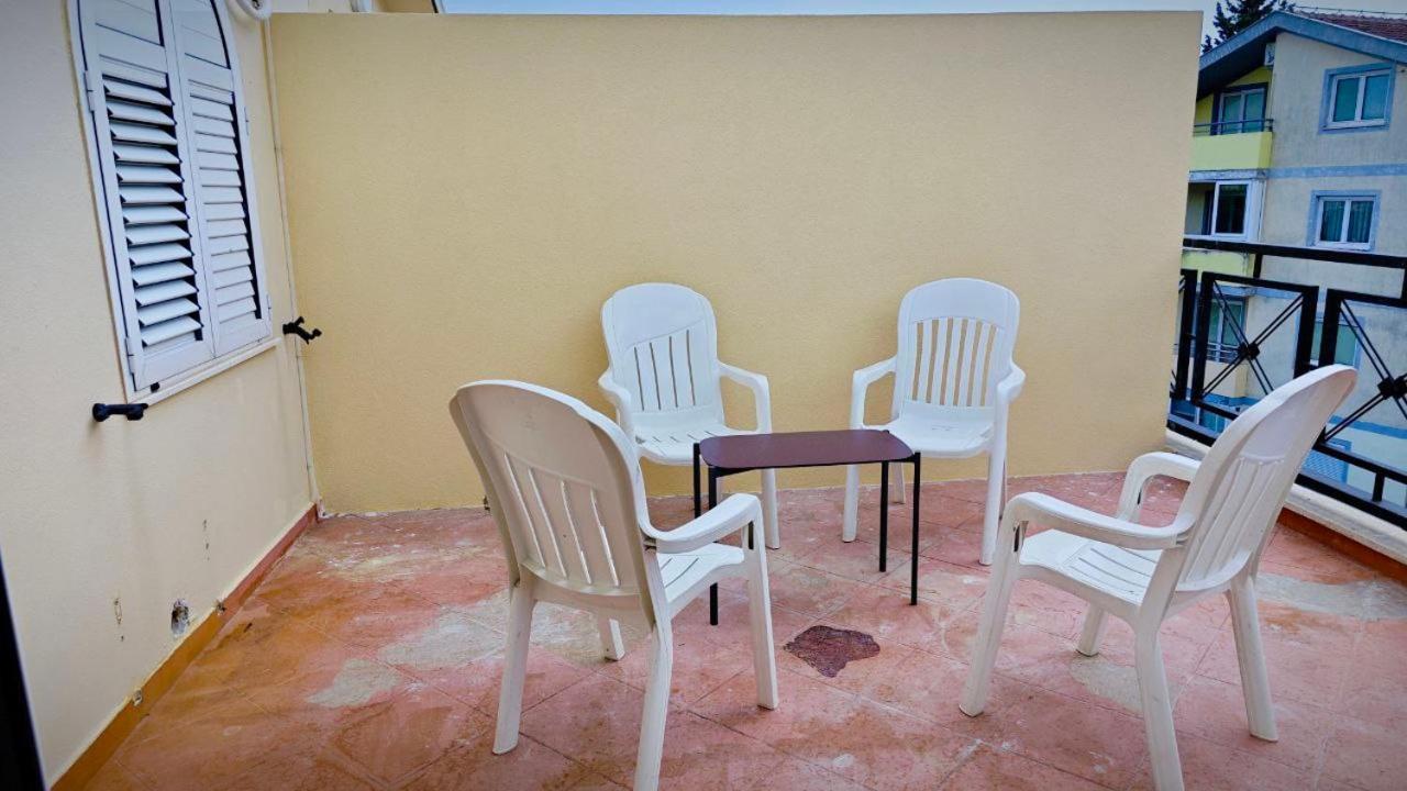 Apartmani Radovic Bijela Exteriör bild